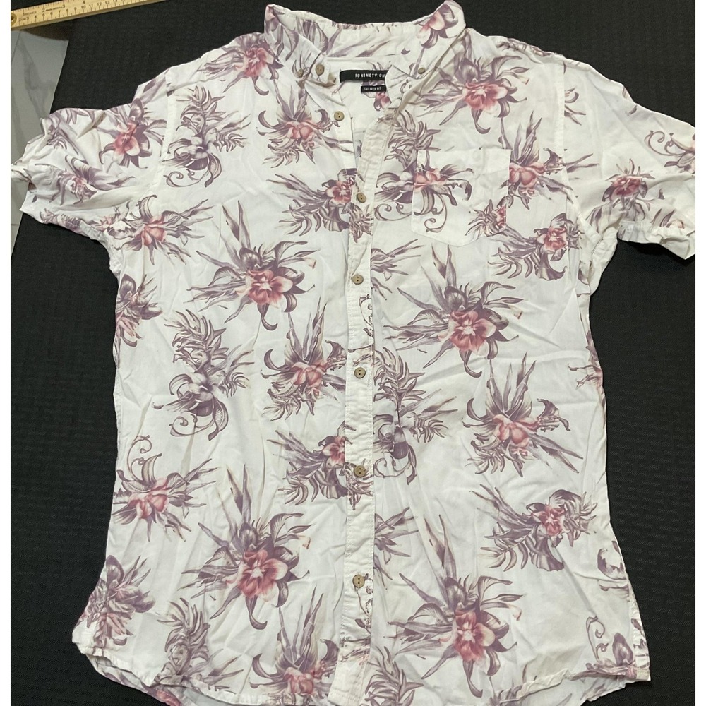 Hawaiian Shirt Mens Medium White Floral Short Sleeve Slim Fit Button Up Vacation